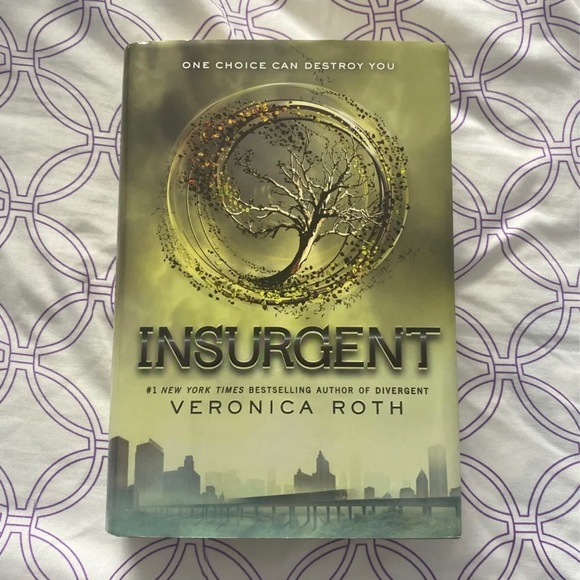 Veronica Roth Book Bundle - Picture 2 of 12